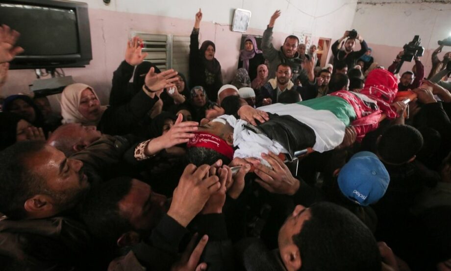 Mata Israel más de 300 palestinos en 48 horas; 51 esperaban ayuda humanitaria