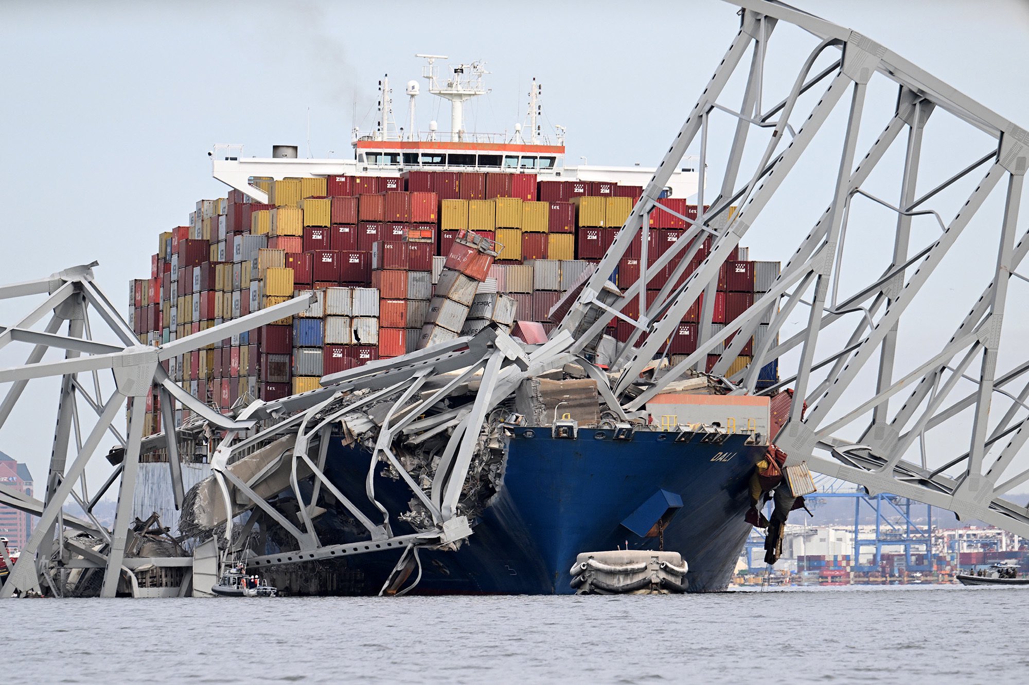 Se desploma tramo del puente Francis Scott Key en Baltimore