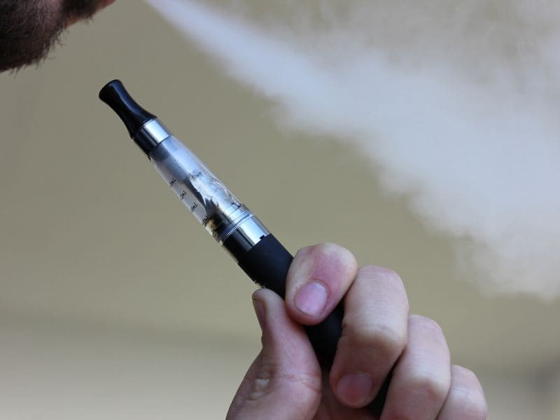 Ampara SCJN a tabacalera Philip Morris para comercializar vapeadores