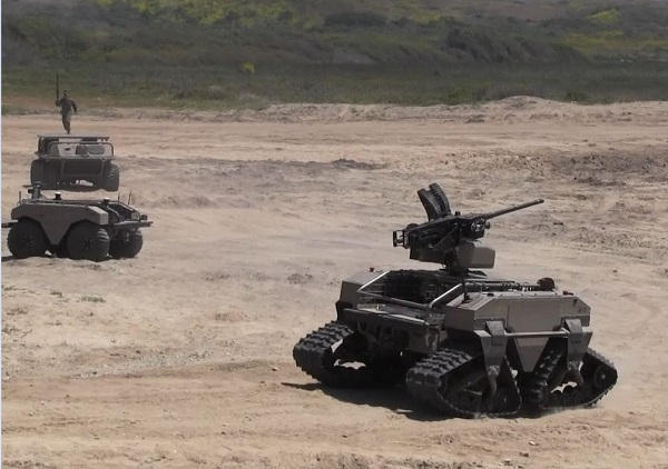 Firman acuerdo para uso de inteligencia artificial en la esfera militar