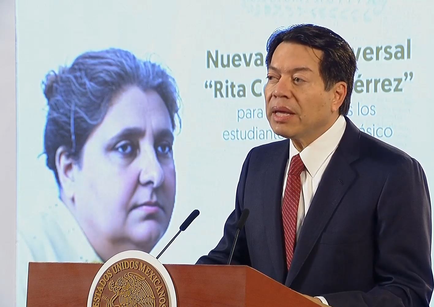 Presenta Mario Delgado beca universal para educación básica “Rita Cetina Gutiérrez”