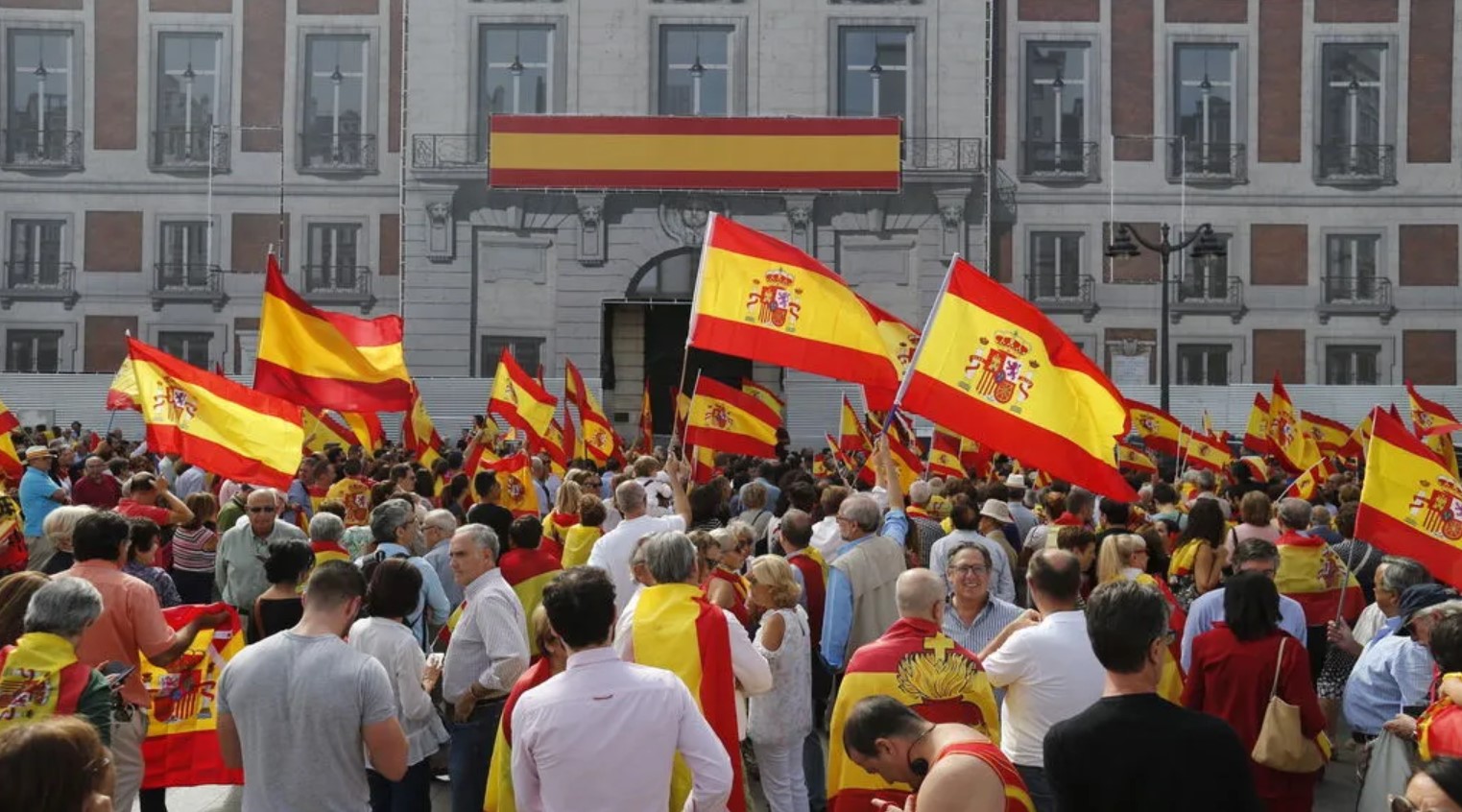 Considera 65.4% de los españoles que existe "lawfare"; mayoría ve una justicia lenta y poco independiente