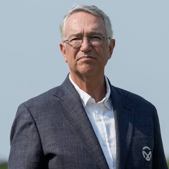 Llama Grupo Salinas a dialogar y acordar resolución que le retiró ayuda de juez