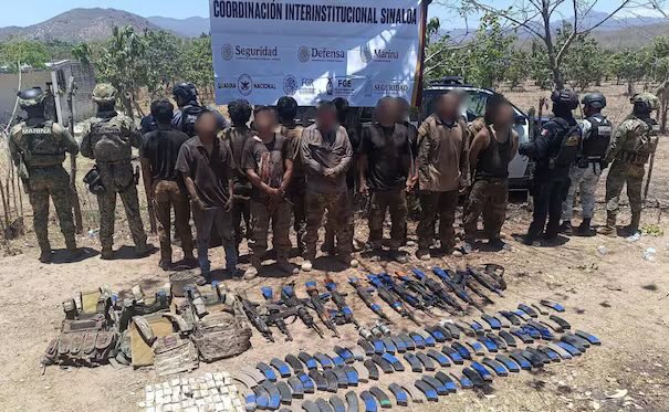Detienen a 13 presuntos integrantes de “Los Chapitos” en Sinaloa