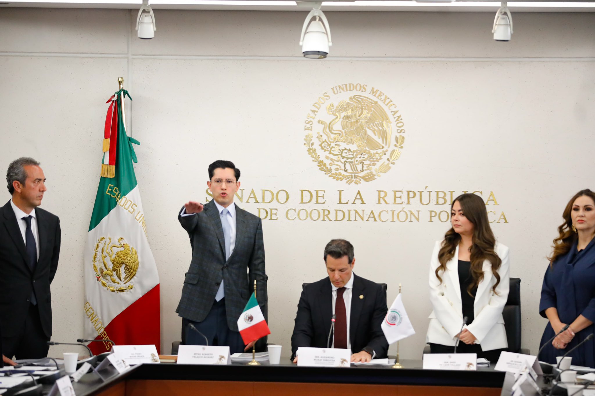 Ratifica Senado a Roberto Velasco Álvarez como nuevo titular de la SRE