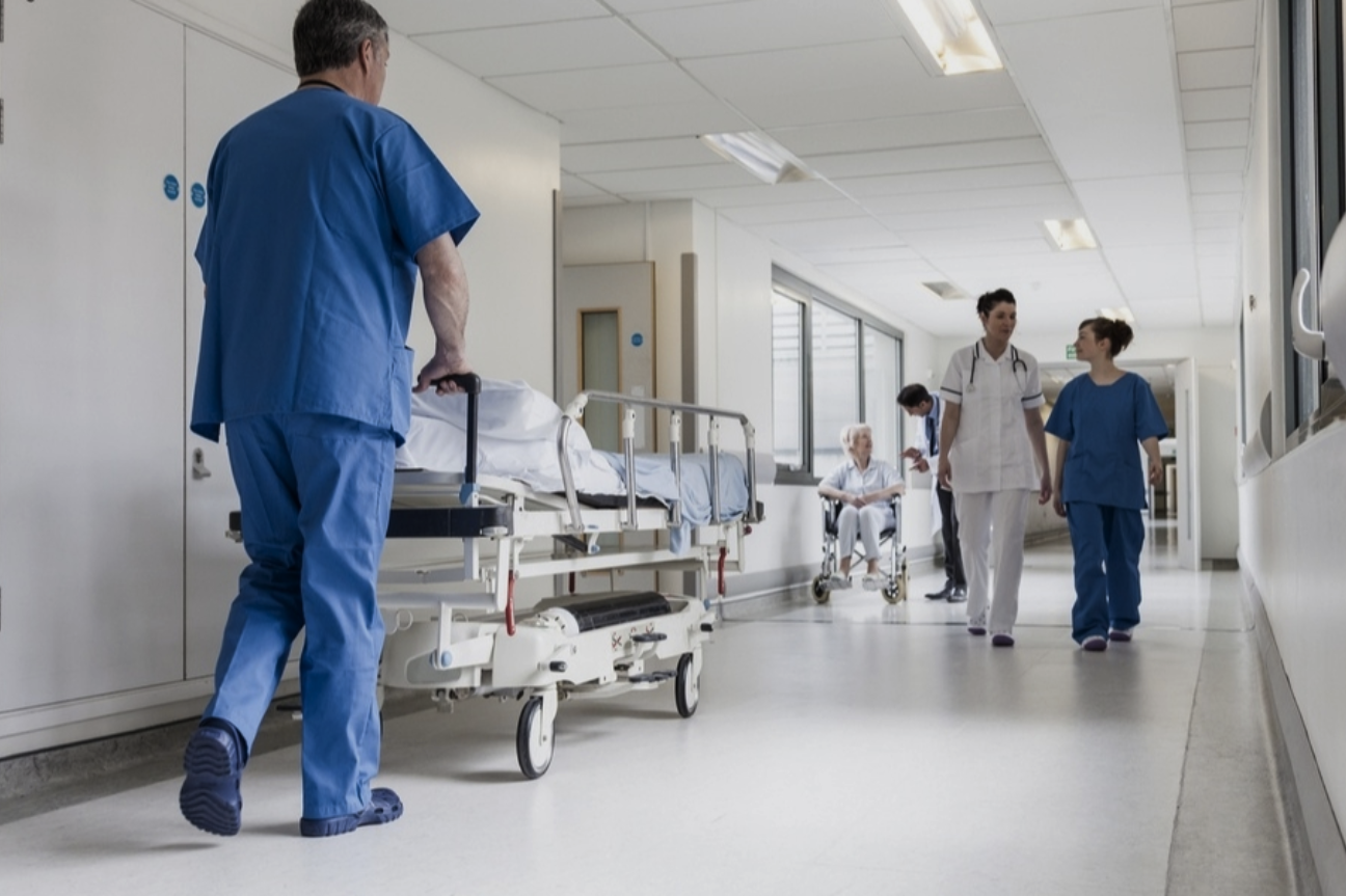 Entre la salud pública y el mercado: dos visiones opuestas en México