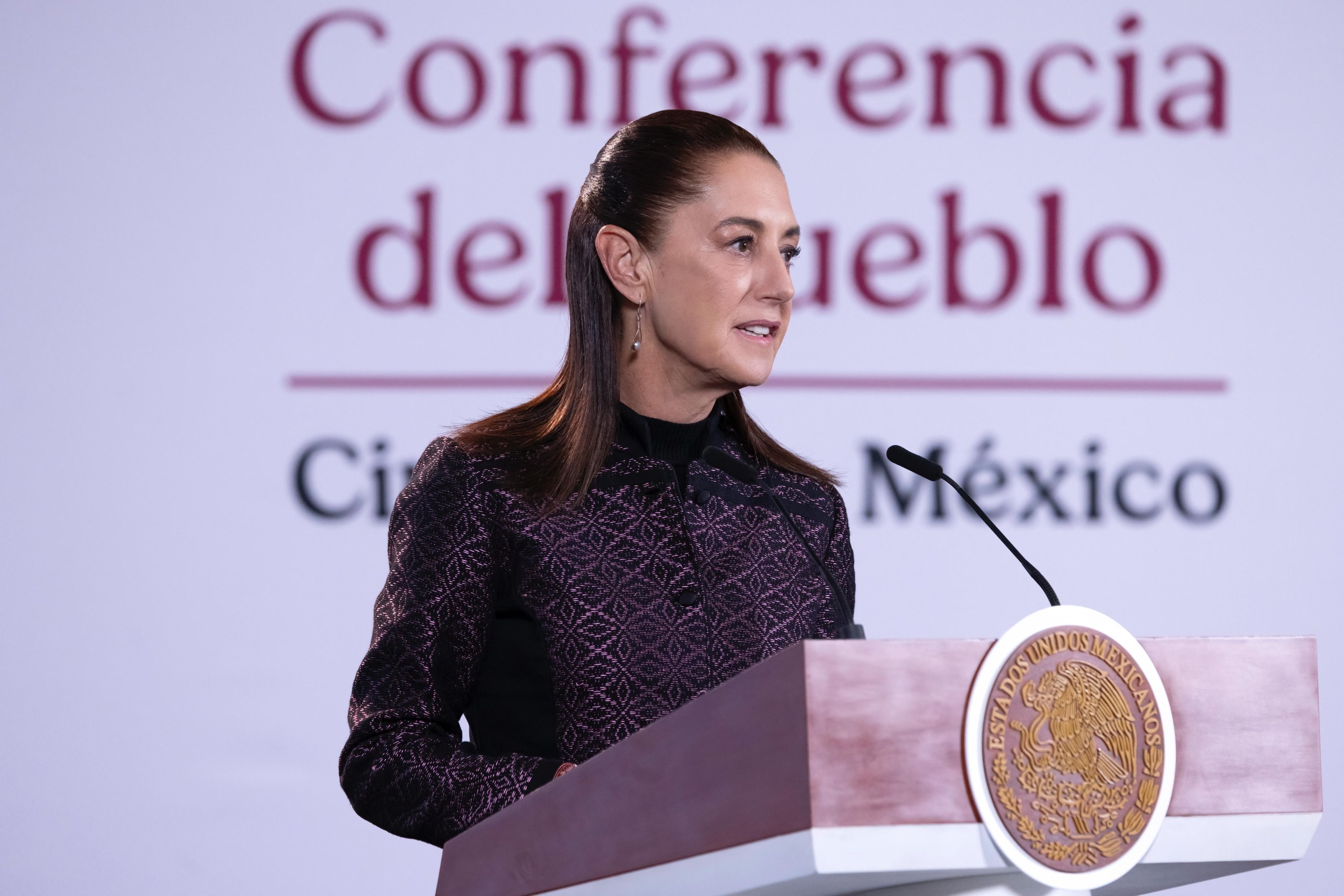 Cuestiona Claudia Sheinbaum presencia del embajador de EE.UU. en academia de capacitación policial de Querétaro