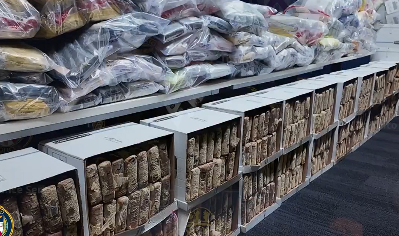 Incauta policía canadiense 835 kg de cocaína; su valor estimado supera los 83 mdd