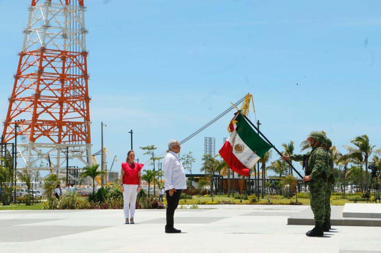 Inaugura AMLO refinería “Olmeca”; inician trabajos de prueba