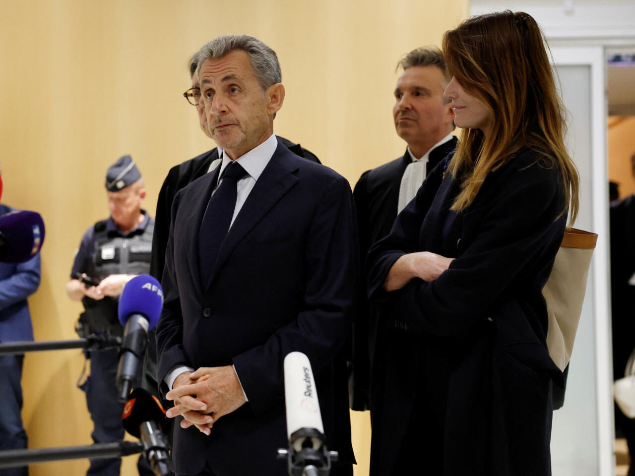 Condenan a Nicolas Sarkozy a cinco años de prisión por asociación delictuosa en caso de financiamiento libio