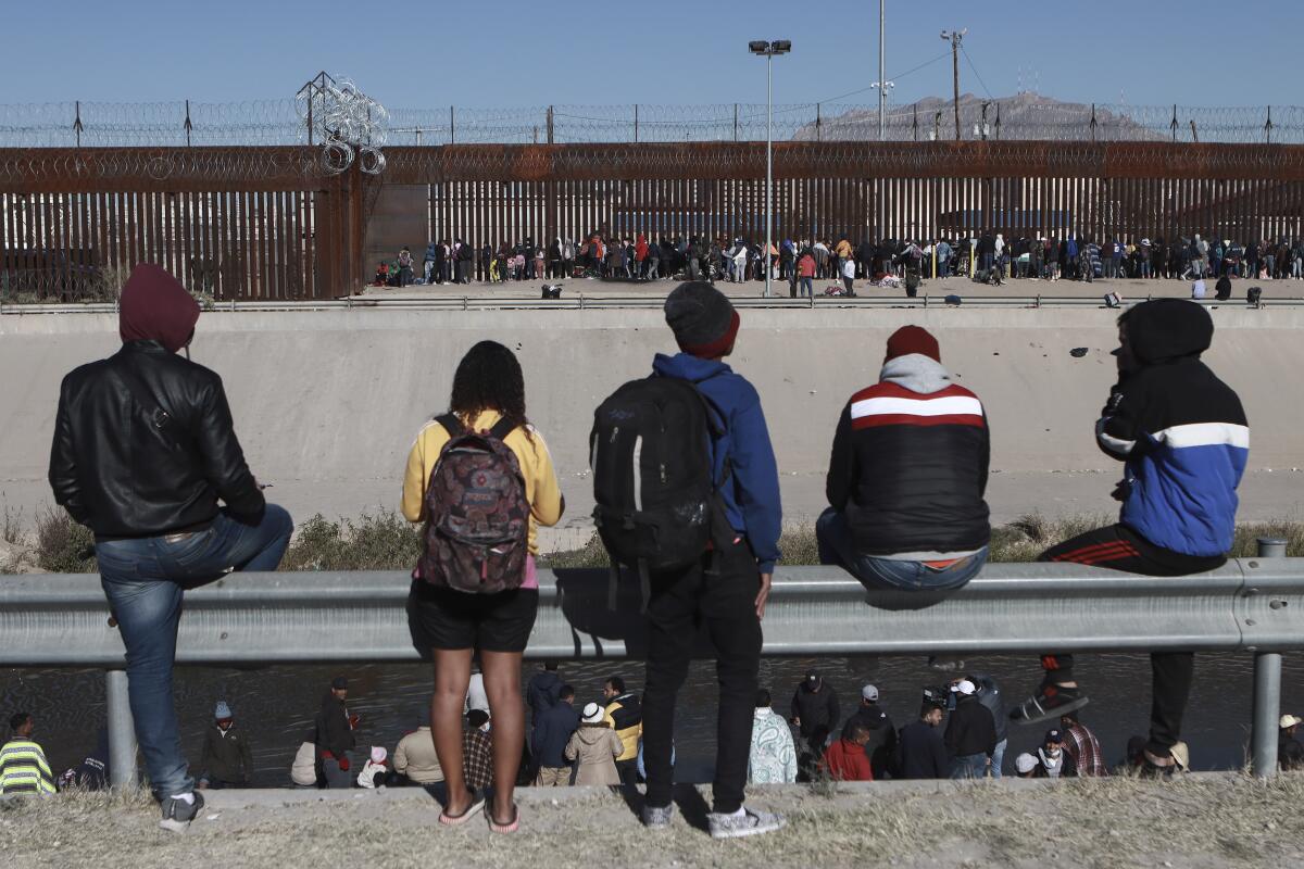 Cae 80% cifra de migrantes indocumentados que trataron de ingresar a EE. UU. por la frontera Sur con México