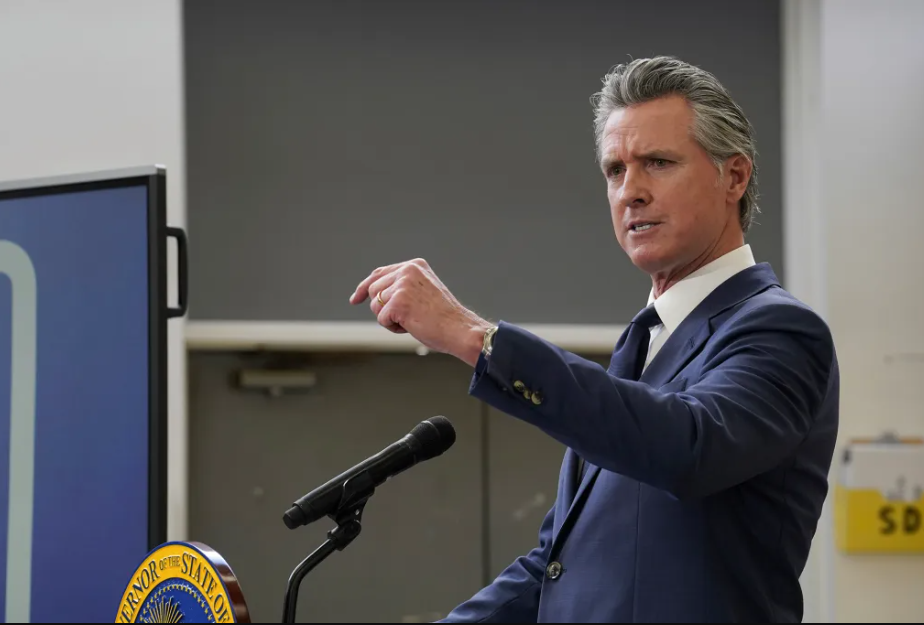 California firma orden ejecutiva para supervisar IA y desarrollar “interruptor de apagado” de emergencia