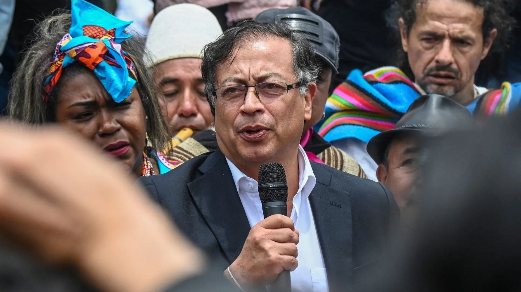 Denuncia Gustavo Petro 27 fallecidos por bombardeos de Ecuador contra territorio colombiano