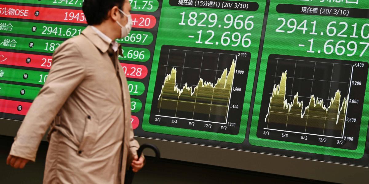 Registra Bolsa de Japón su peor caída desde 1987