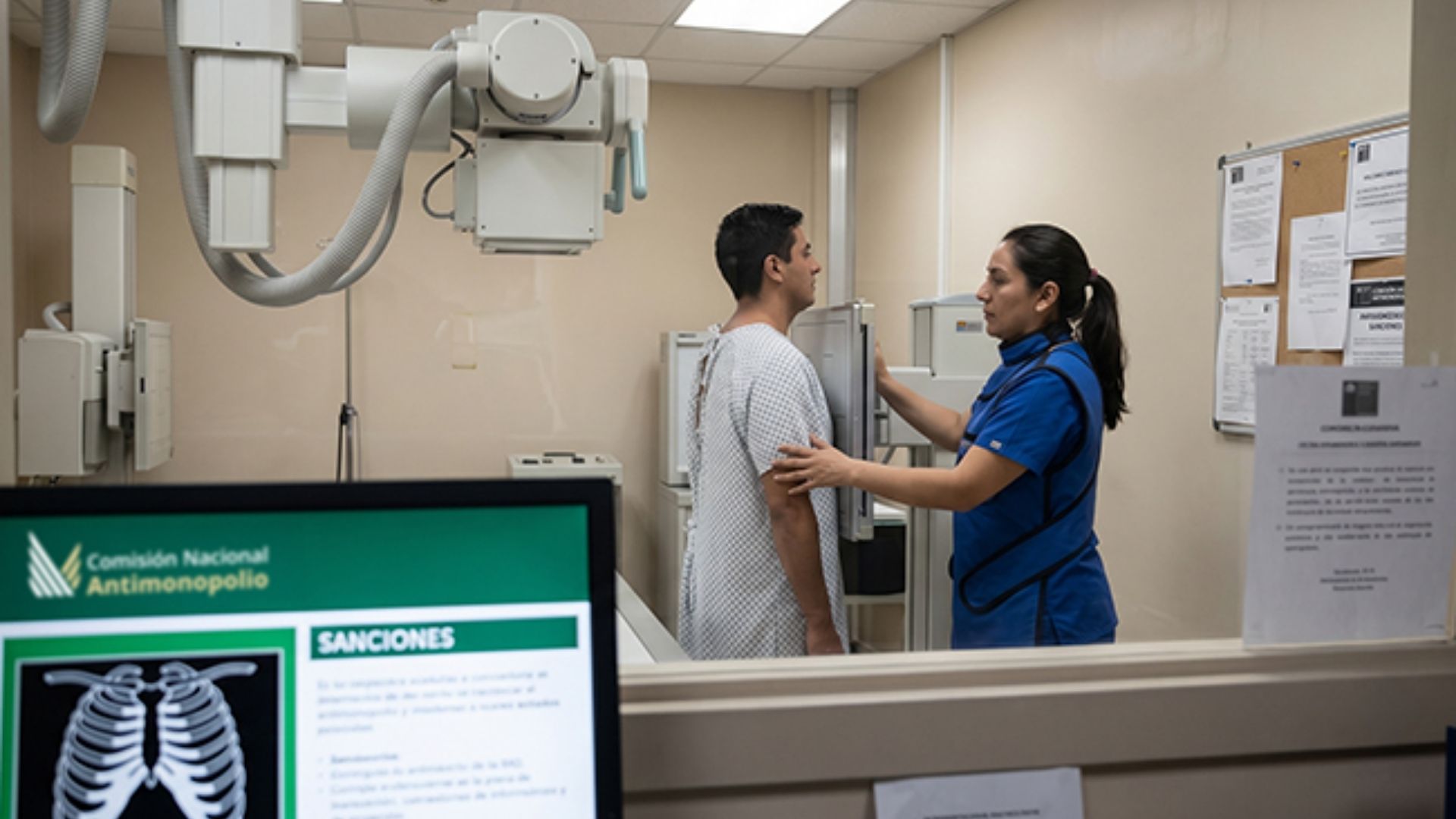 CNA sanciona con 59.6 millones de pesos a empresas por colusión en licitaciones de insumos médicos