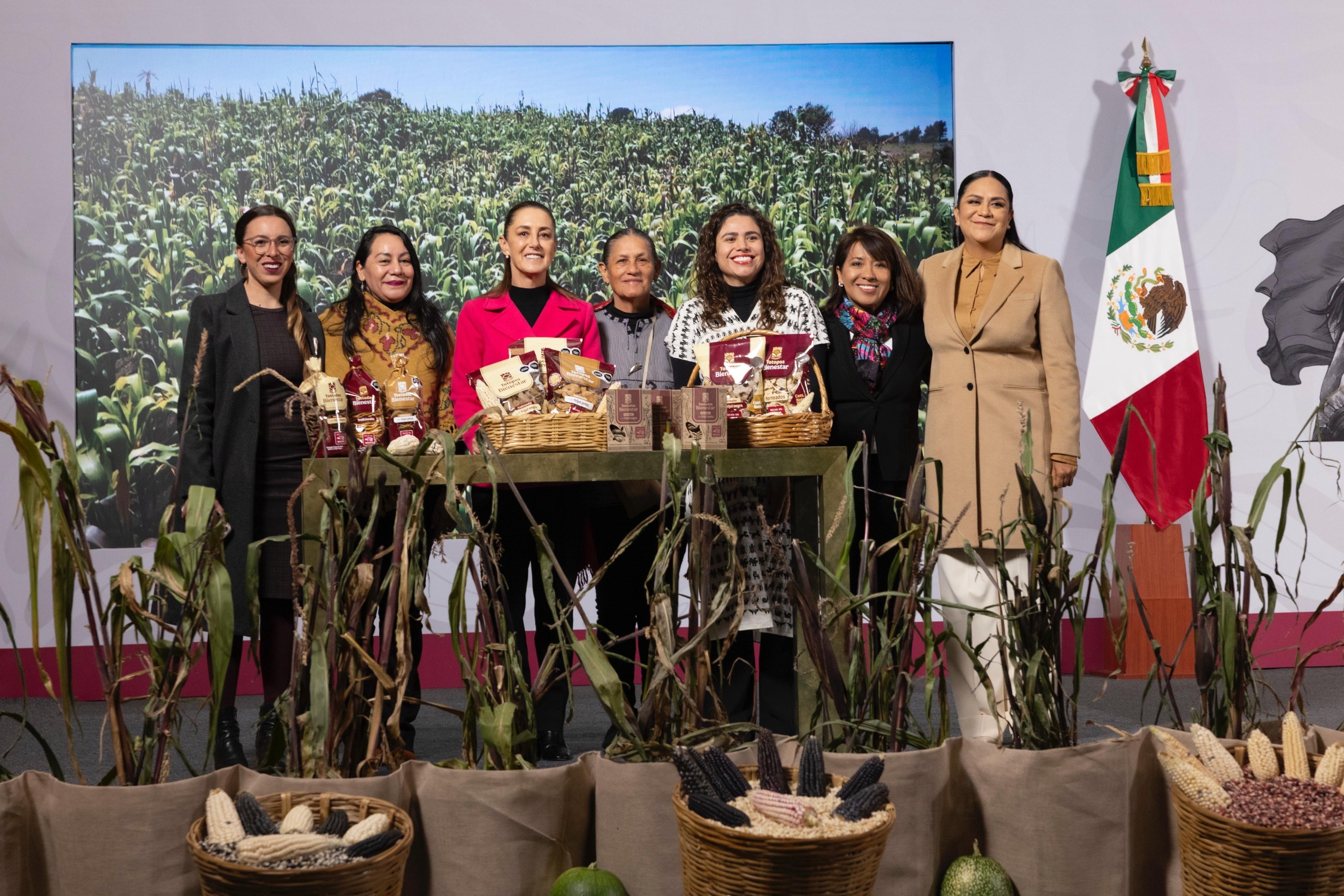 Presentan Plan Nacional de Maíz Nativo; beneficiarán a 1.5 millones de pequeños productores