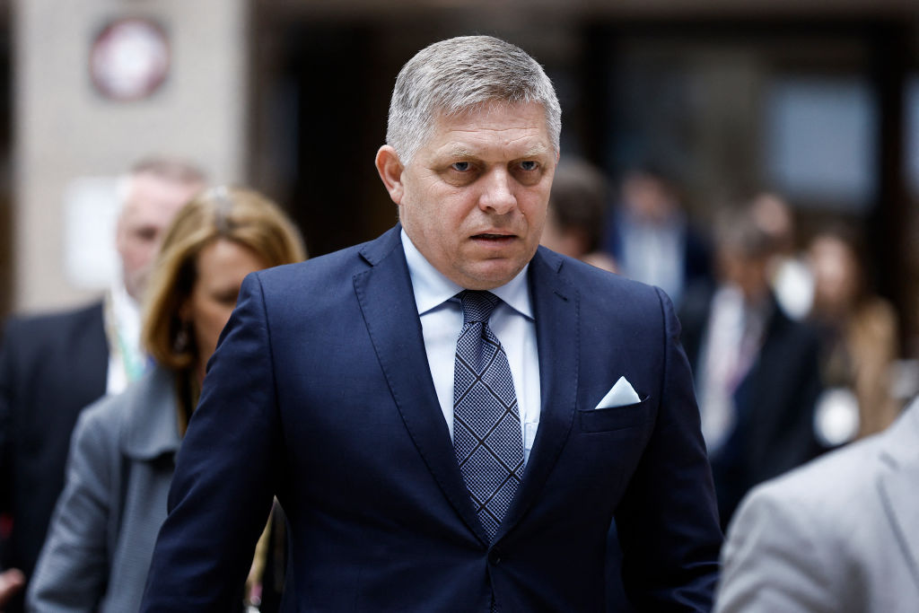 Hieren de gravedad al primer ministro de Eslovaquia, Robert Fico