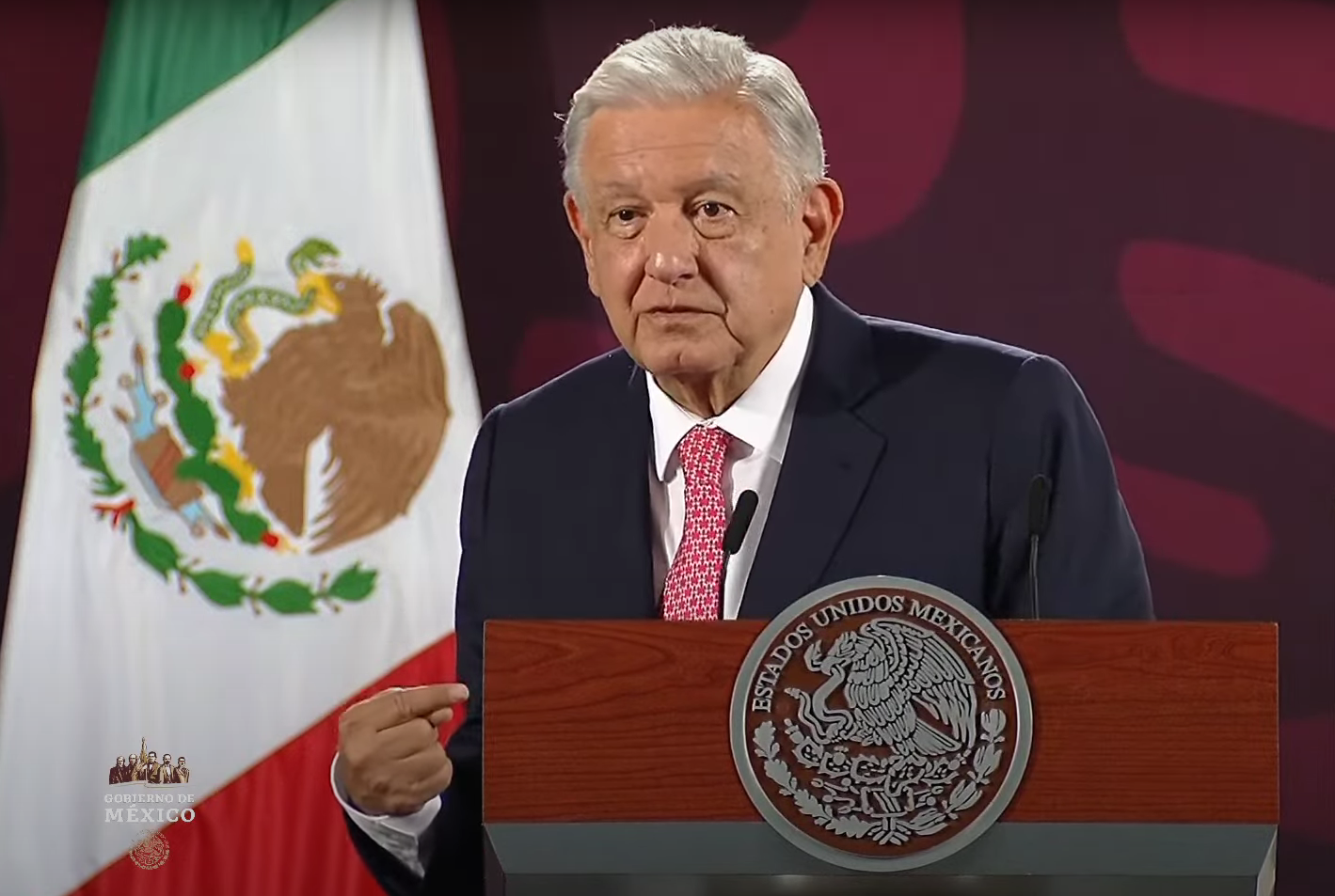Entregará López Obrador reporte personal a los padres de Ayotzinapa
