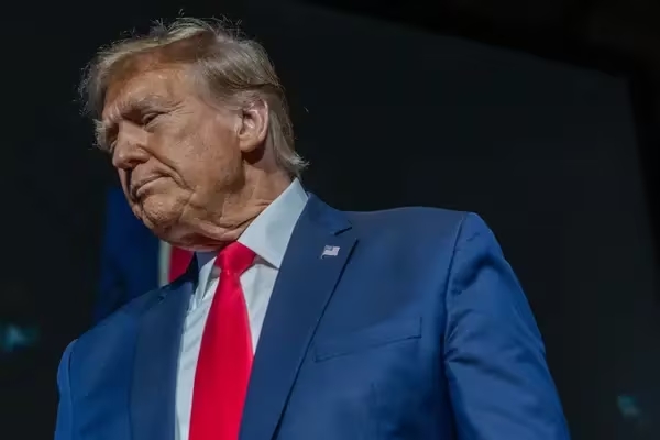 Multan con 354.9 millones de dólares a Donald Trump por fraude en Nueva York