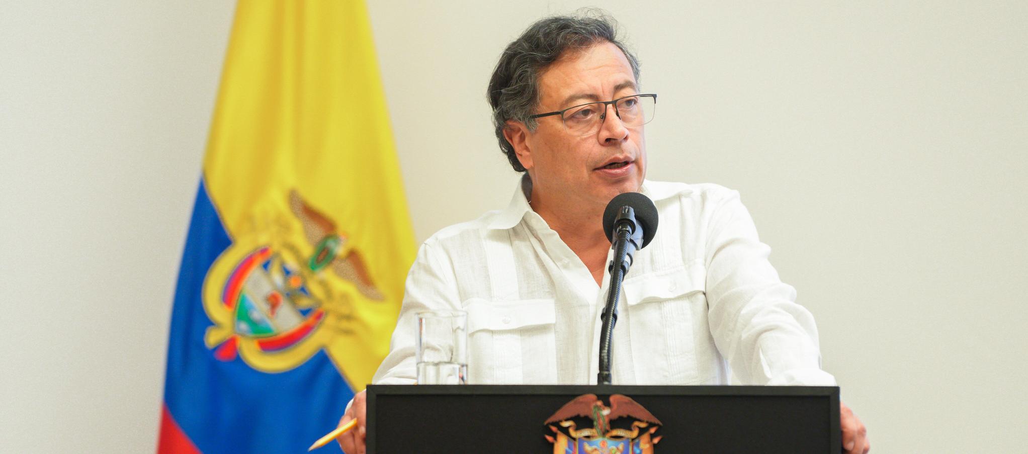 Impone Gobierno de Colombia aranceles de 25% a Estados Unidos