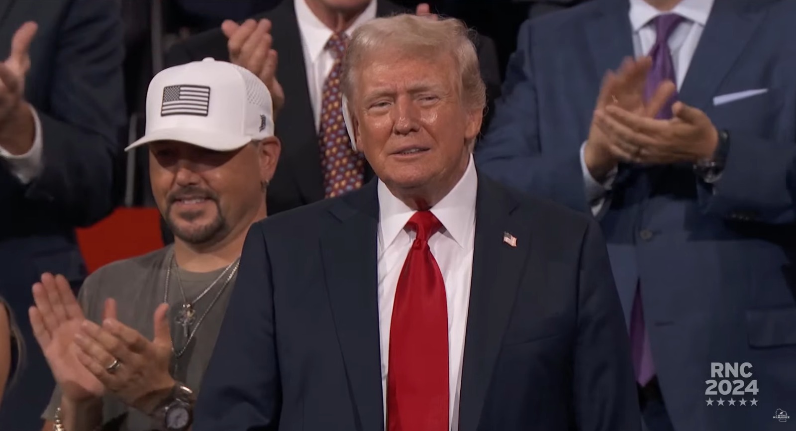 Acepta Donald Trump ser el candidato oficial del Partido Republicano