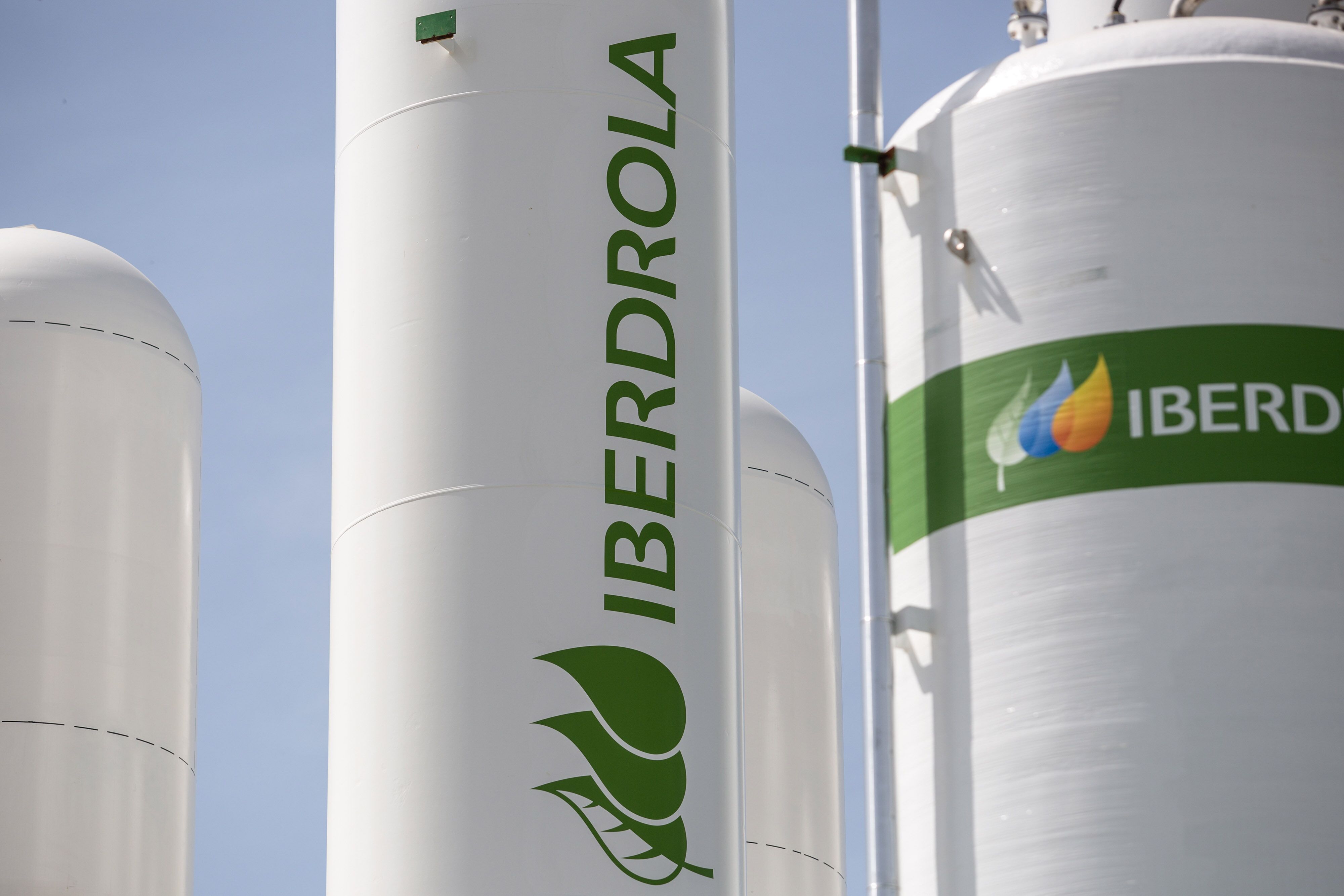 Condiciona la Cofece la aprobación para que el Gobierno Federal compre las 13 plantas de Iberdrola