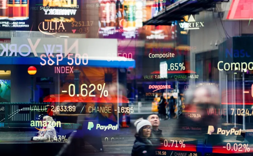 Reportan caídas en la Bolsa de Wall Street, el bitcoin y los mercados en Asia