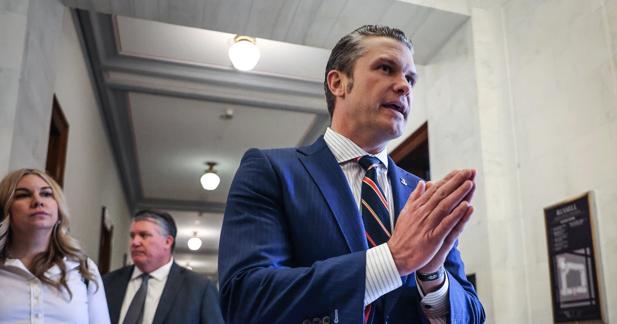 Aprueba Senado de los EUA nombramiento de Pete Hegseth como secretario de Defensa