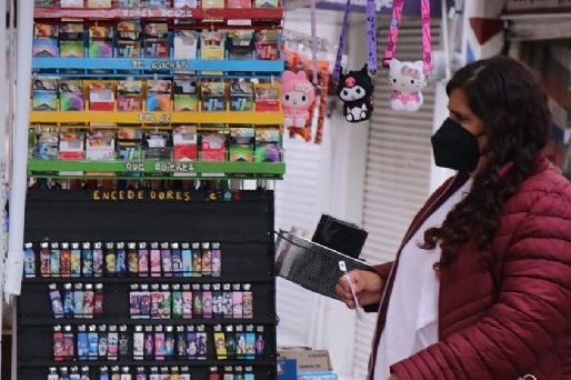 Publican decreto que prohíbe exhibir cigarros en tiendas
