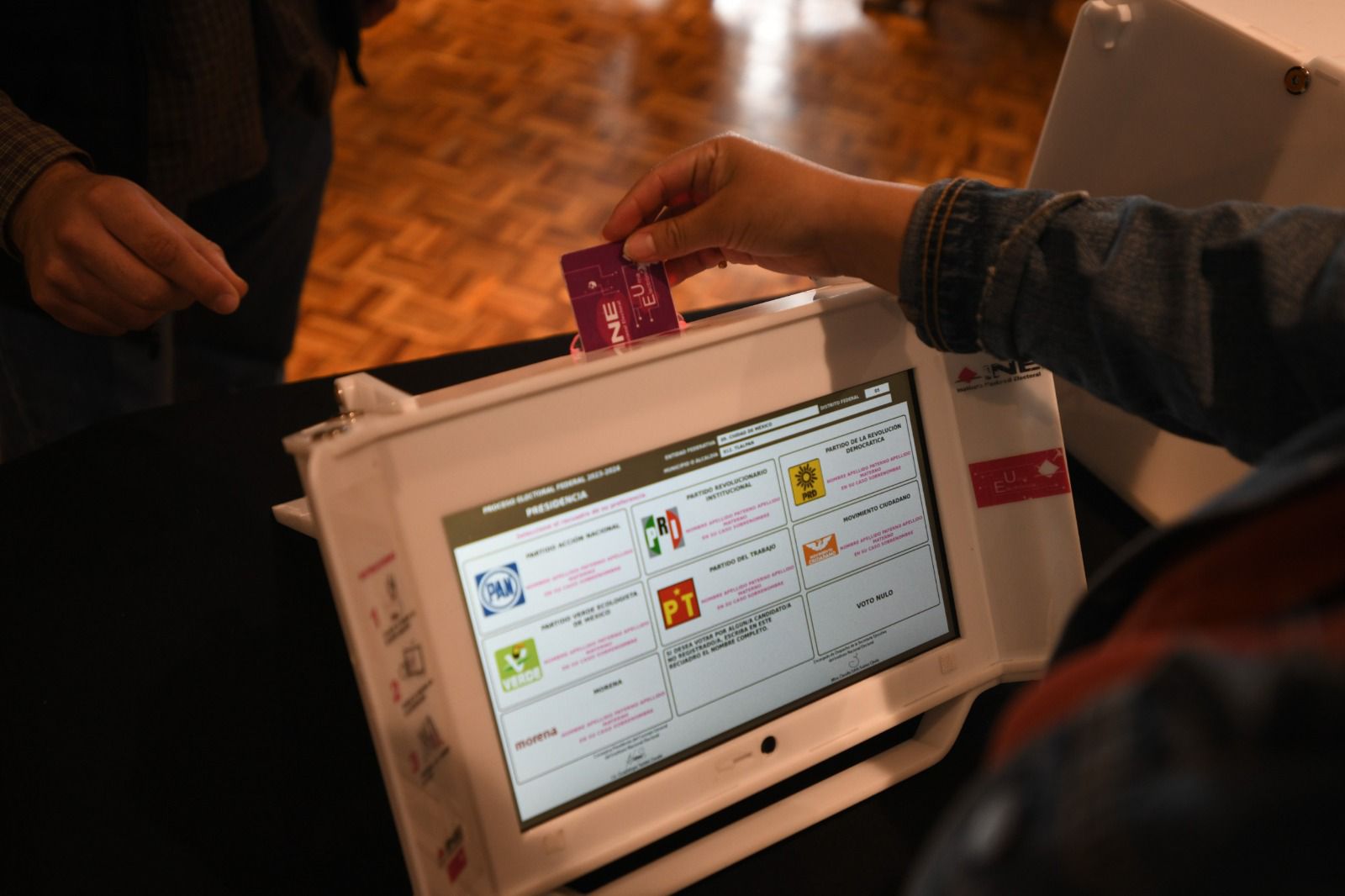 Habrá Urnas Electrónicas en las 44 casillas especiales de la CDMX