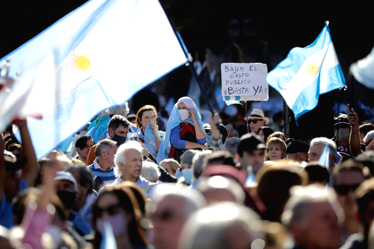 El dilema Argentino: elecciones, crisis económica y negacionismo histórico