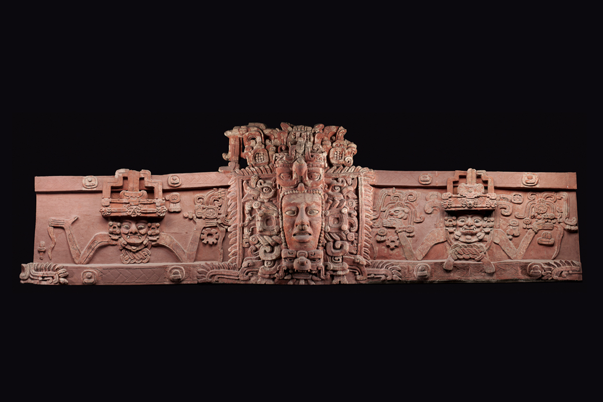Finalizan restauración del ‘Relieve de Placeres’, el friso Maya que será expuesto en diciembre