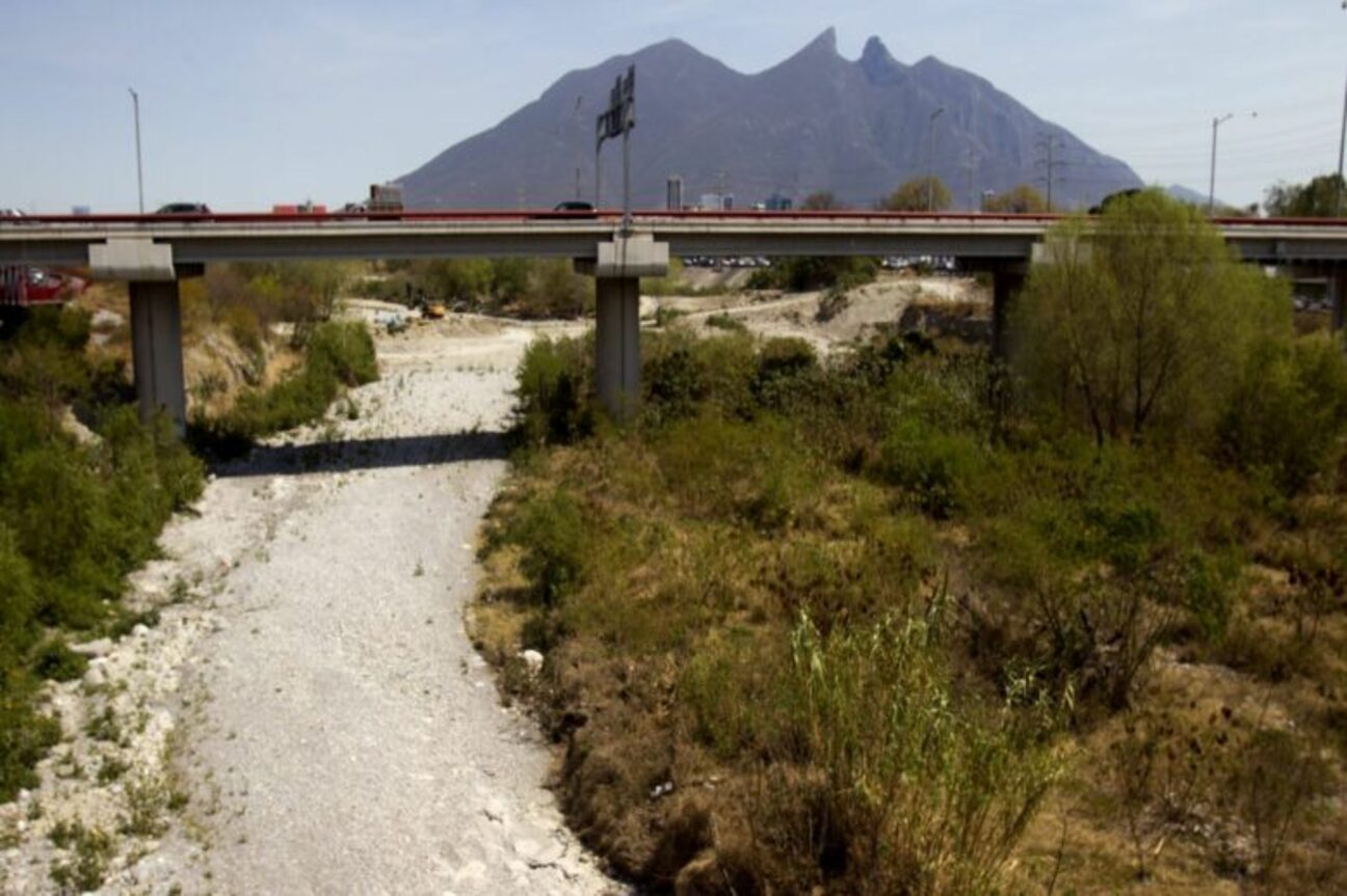 Exhorta CONAGUA a industria y agricultores de Monterrey a ceder volúmenes de agua a la población ante la escasez en la región