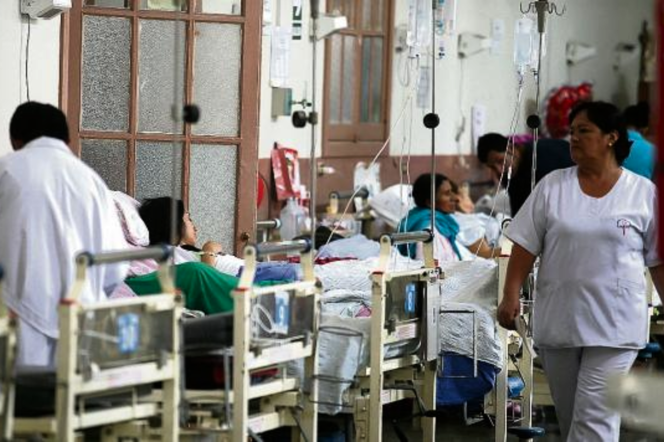 El vía crucis de la atención médica: reflexión en Semana Santa