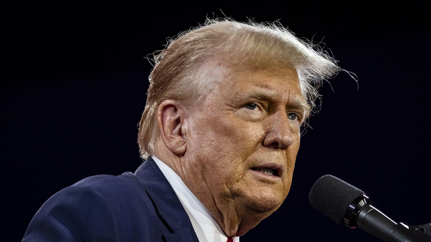 Frena Corte Suprema de EE.UU. orden de Trump y mantiene la ciudadanía por nacimiento