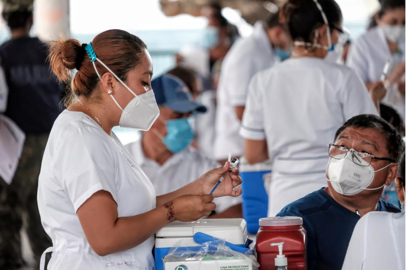Garantiza el Estado vacunación gratuita y de calidad contra influenza y COVID-19: AMLO