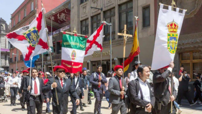 La derecha y su intento por resucitar el Paseo del Pendón