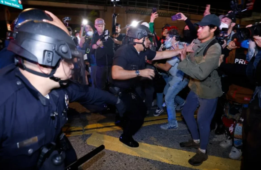 Continúan manifestaciones contra ICE en EE.UU.