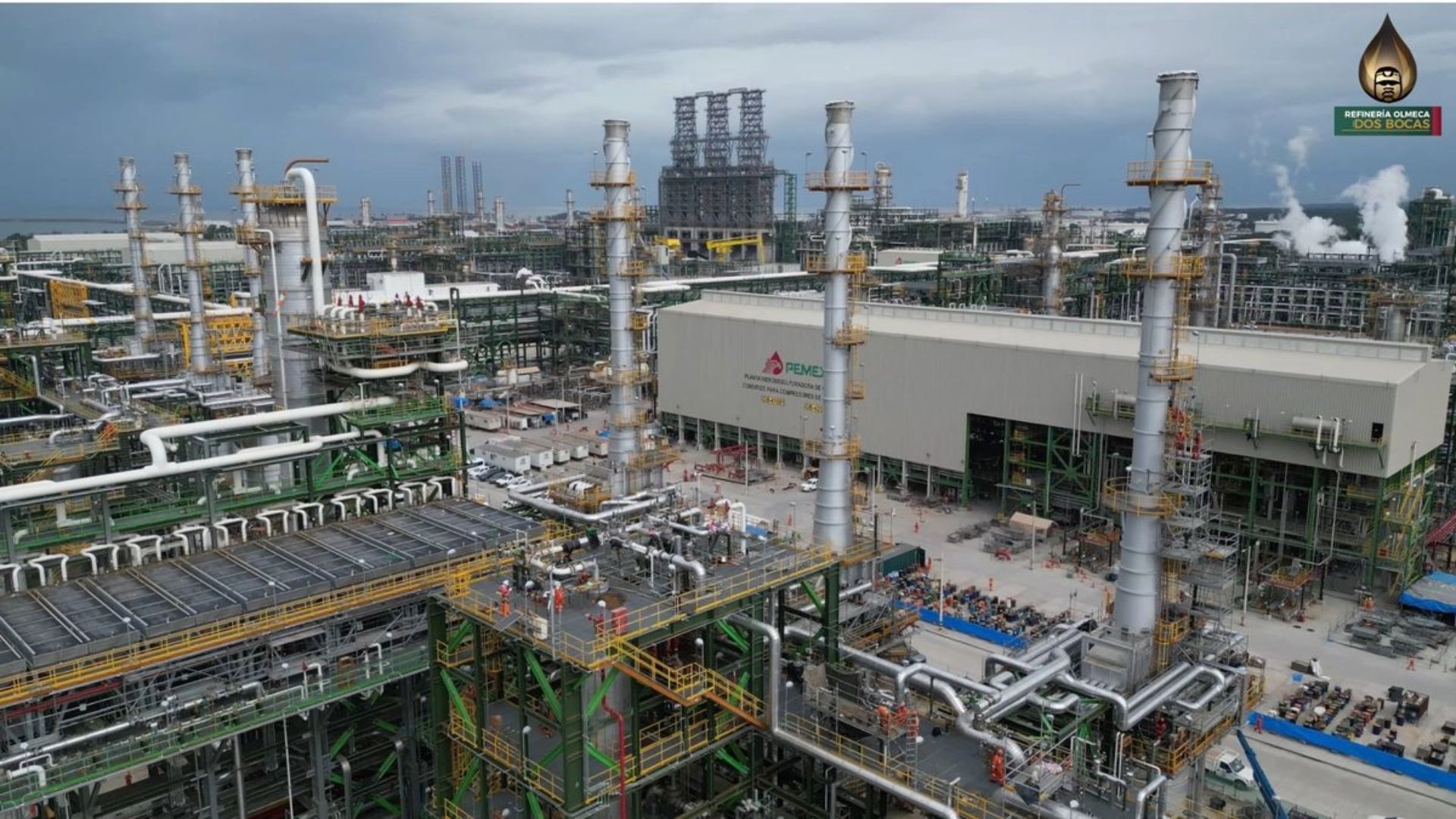 Controlan incendio en la Refinería Olmeca; no se reportan personas lesionadas