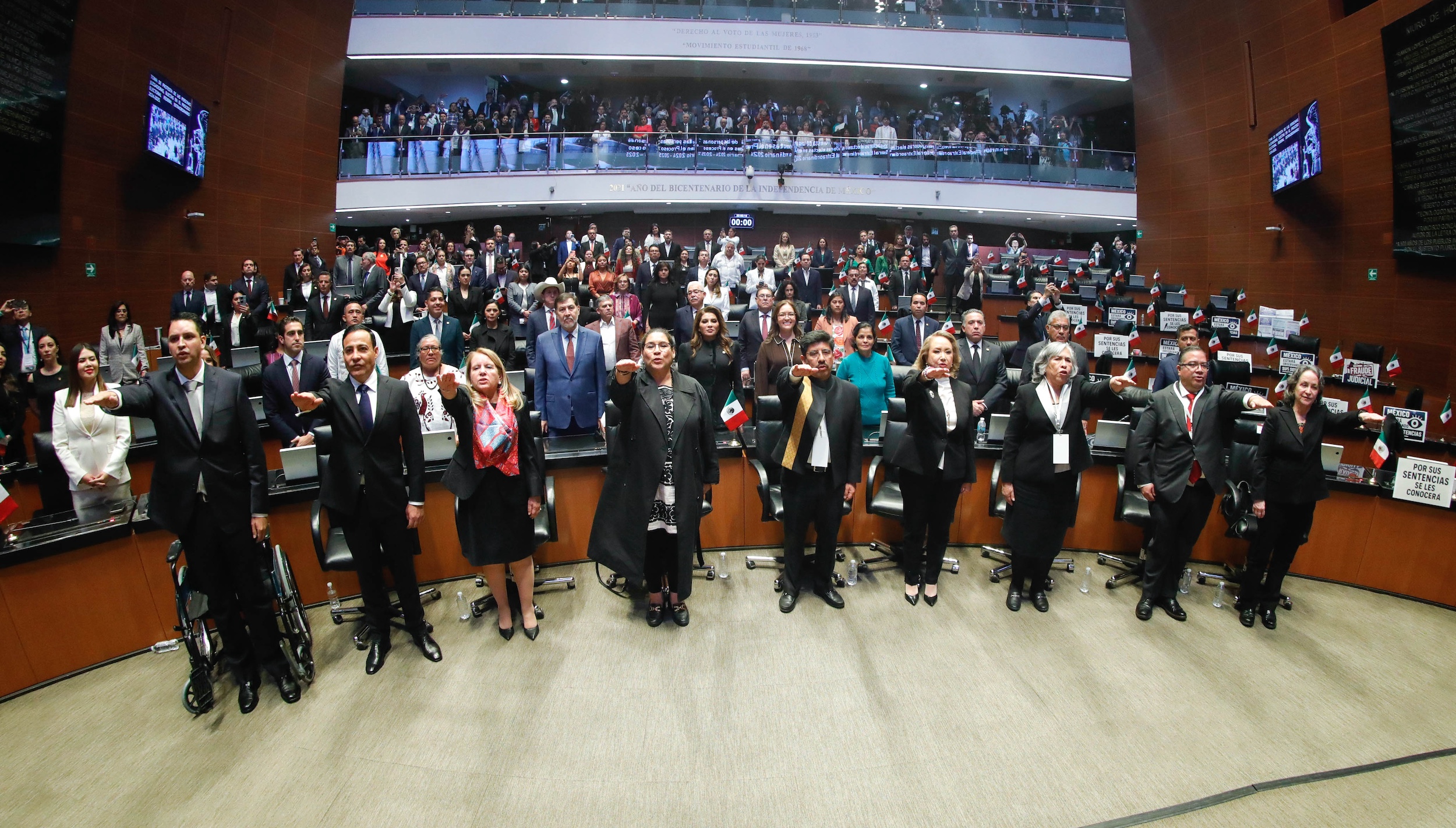 Instalan la nueva SCJN con ministras y ministros electos por voto popular