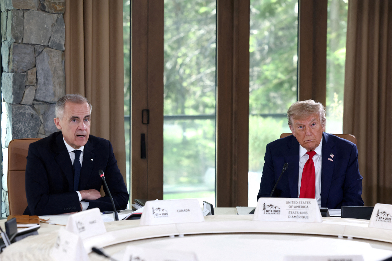 Trump impone aranceles del 35% a las exportaciones de Canadá