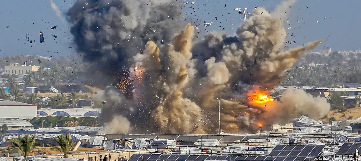 Dejan ataques israelís al menos 32 muertos en Gaza, previo a la reapertura del paso de Rafah