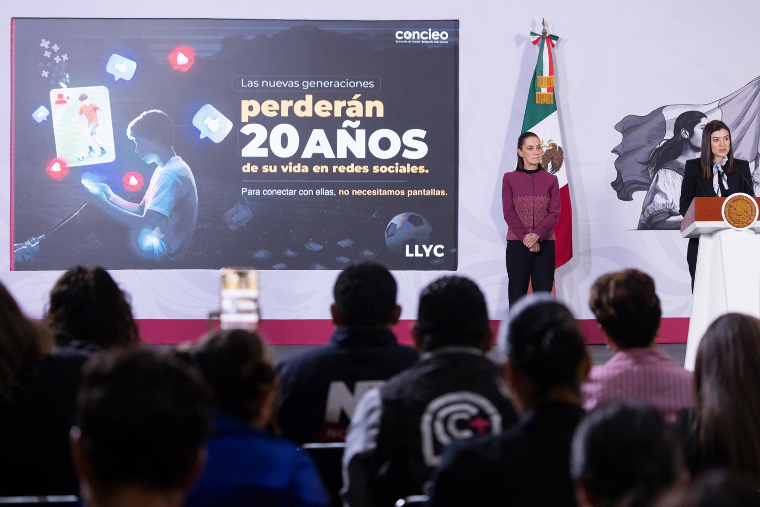 Advierte Gobierno de México que nuevas generaciones podrían perder hasta 20 años de vida en plataformas digitales