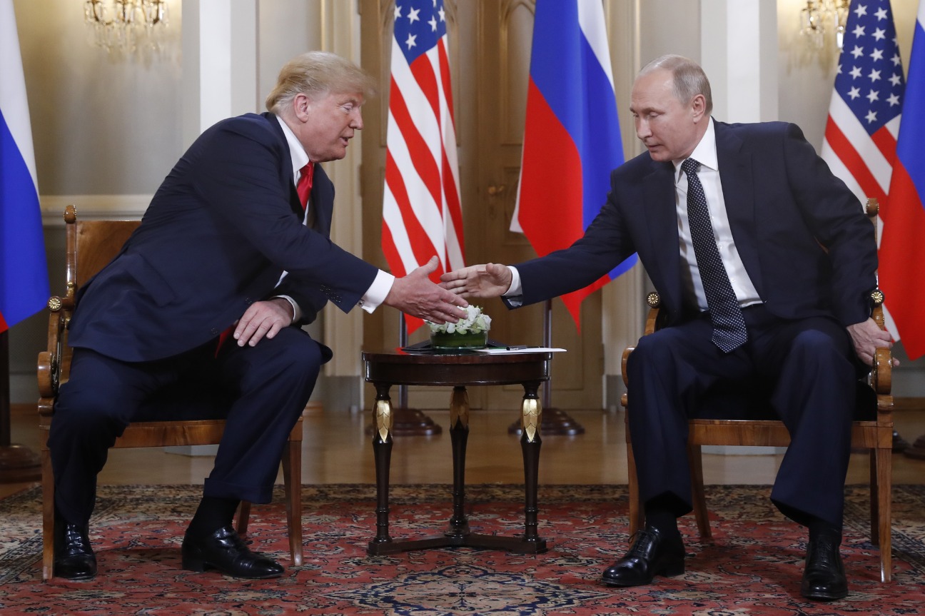 Acuerdan Trump y Putin iniciar negociaciones para el fin de la guerra en Ucrania