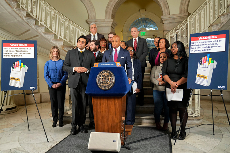 Denuncia la ciudad de Nueva York a TikTok, Instagram, Facebook, Snapchat y YouTube por alentar crisis de salud mental