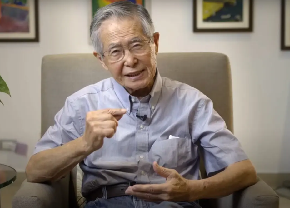 Va Alberto Fujimori por candidatura presidencial en 2026