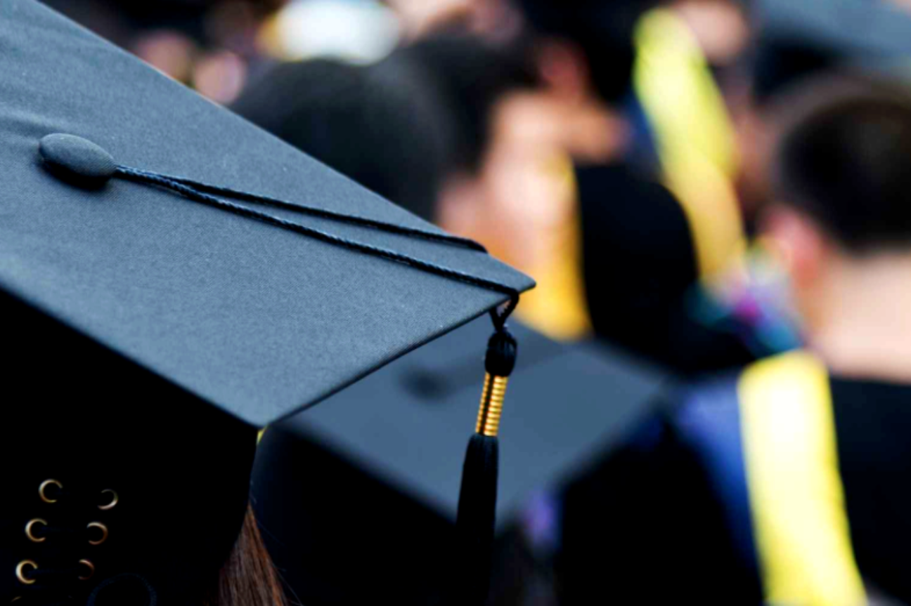 De grados y títulos