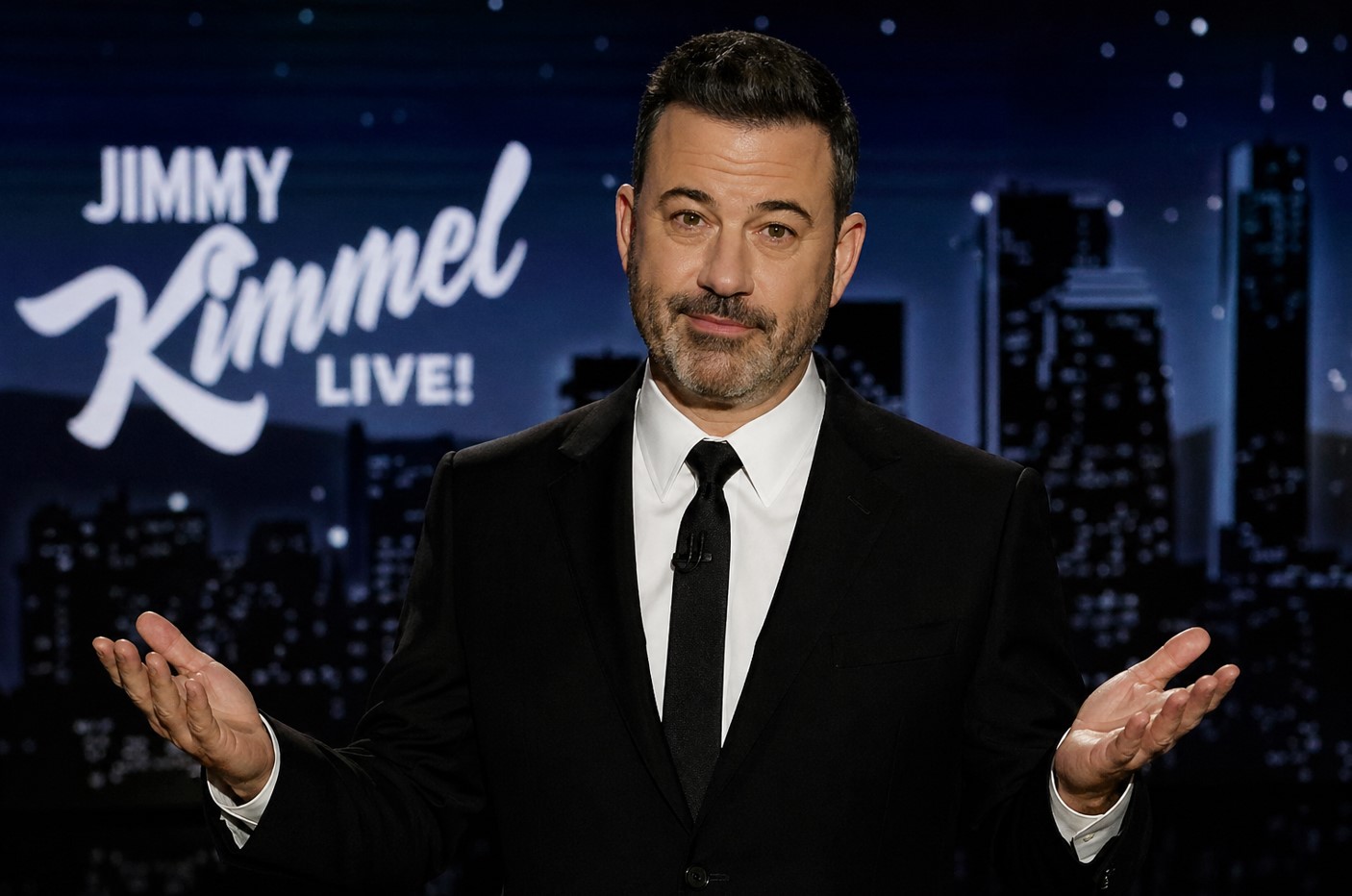 Advierten riesgo de censura en EE.UU. por revisión de licencias a ABC tras broma de Jimmy Kimmel sobre Melania Trump