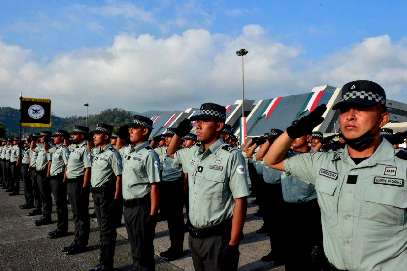 La militarización de México que la oposición dice, ha sido la oportunidad para conocer al verdadero protector de la "Soberanía de la Nación".