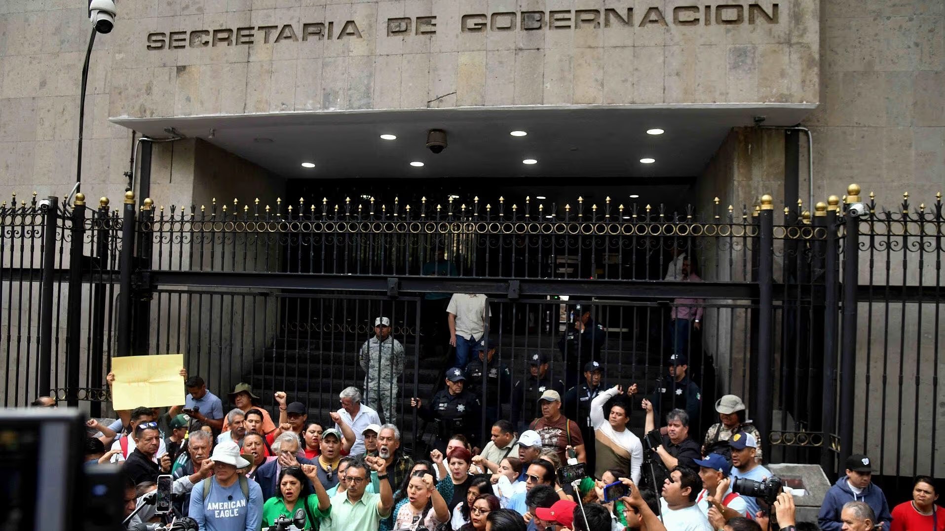 Segob y CNTE reanuda mesa de dialogo en tercer día de movilizaciones en la capital